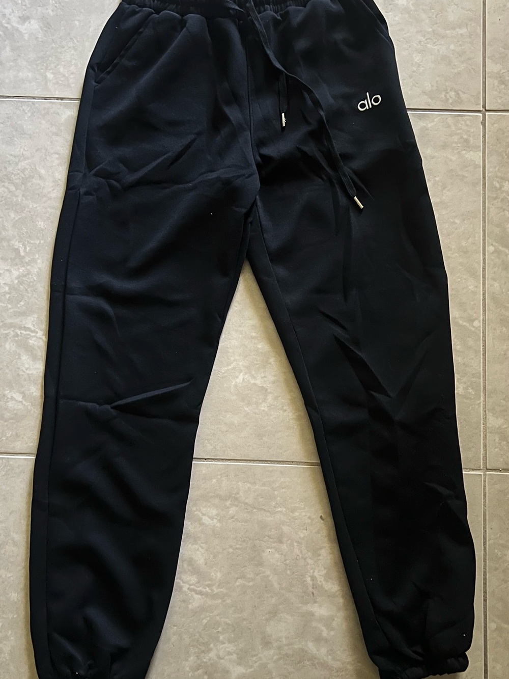 ALO Yoga Black - Picture 2 of 3